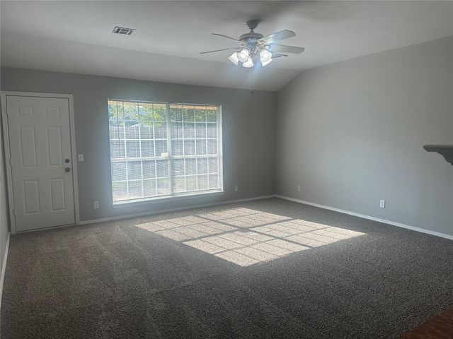 8710 E 60th Street, Tulsa, OK 74145