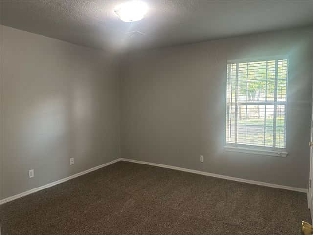 8710 E 60th Street, Tulsa, OK 74145