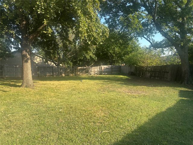 8710 E 60th Street, Tulsa, OK 74145