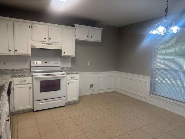 8710 E 60th Street, Tulsa, OK 74145