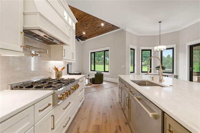 1020 West Court, Canton, GA 30115