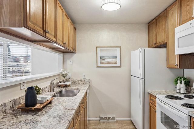 7700 W Glasgow Place 18D, Littleton, CO 80128