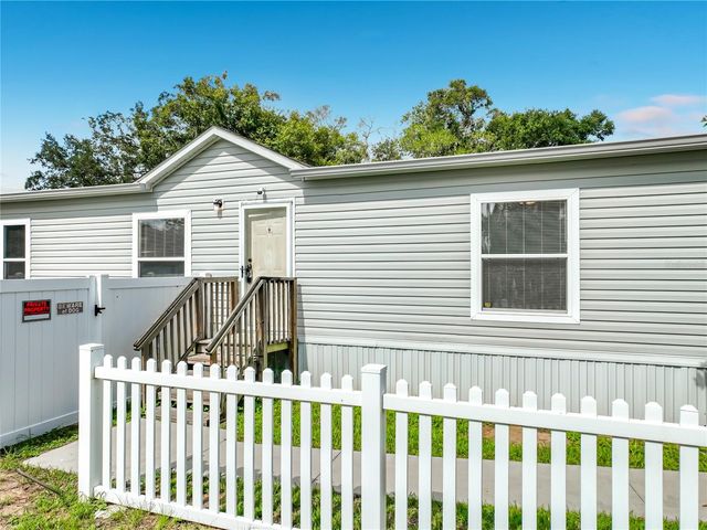 2104 OLD DIXIE HIGHWAY, Apopka, FL 32712