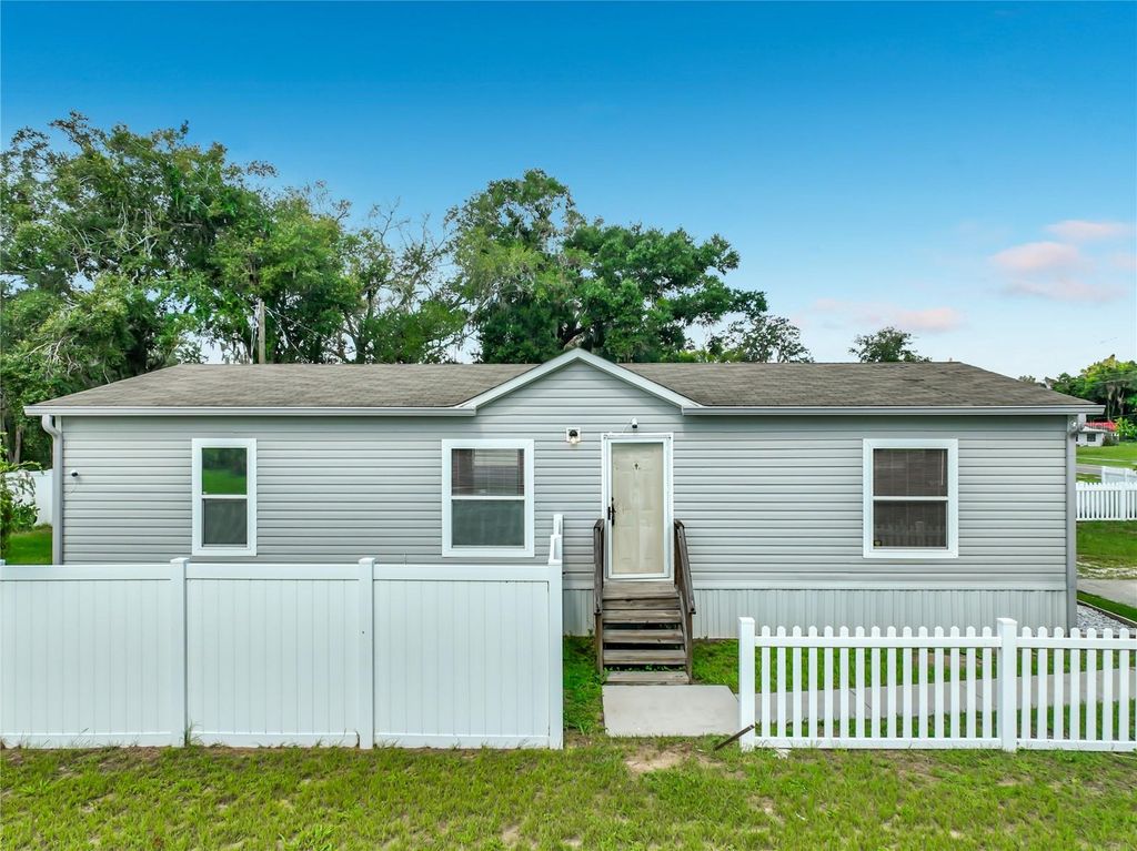 2104 OLD DIXIE HIGHWAY, Apopka, FL 32712