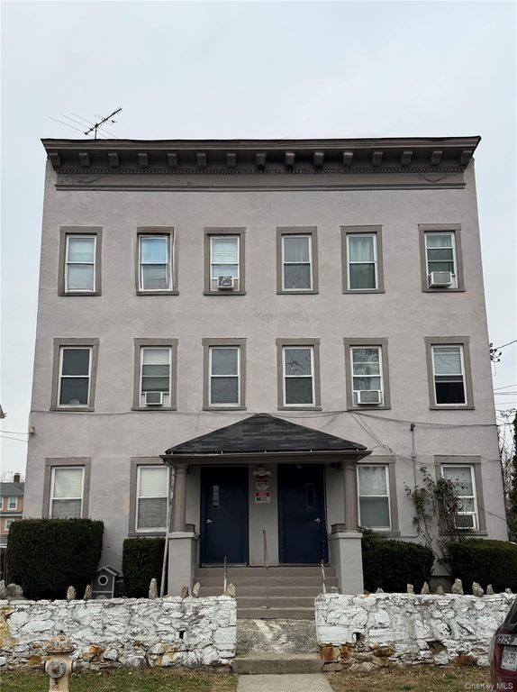 6163 Horton Avenue, New Rochelle, NY 10801