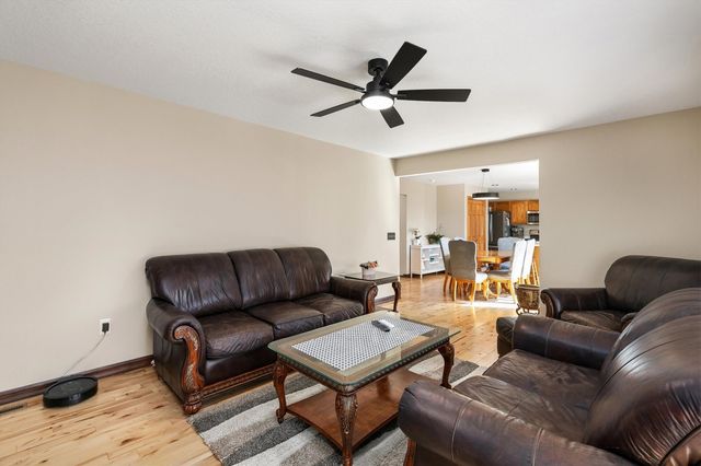 909 SE 5th Street, Ankeny, IA 50021