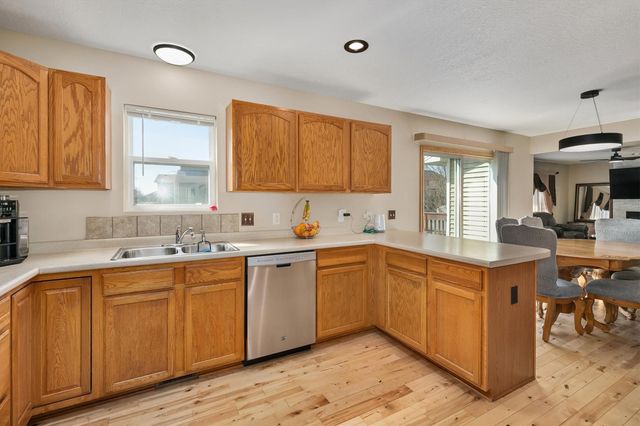 909 SE 5th Street, Ankeny, IA 50021