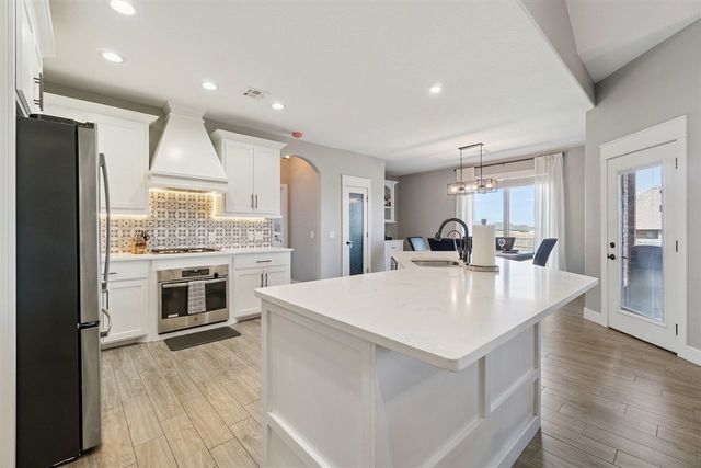 5640 NE Snowy Owl Rd, Elgin, OK 73538