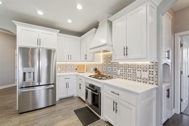 5640 NE Snowy Owl Rd, Elgin, OK 73538