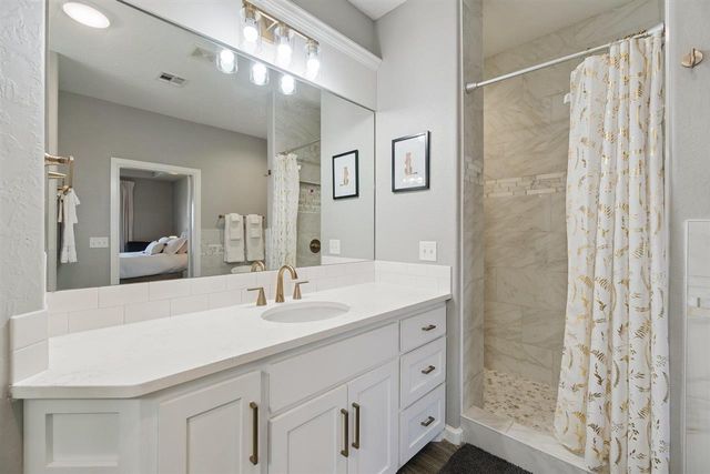 5640 NE Snowy Owl Rd, Elgin, OK 73538