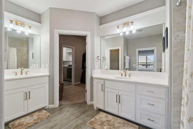 5640 NE Snowy Owl Rd, Elgin, OK 73538