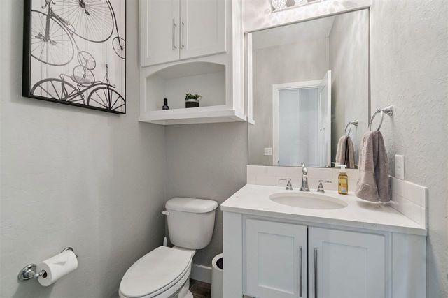 5640 NE Snowy Owl Rd, Elgin, OK 73538