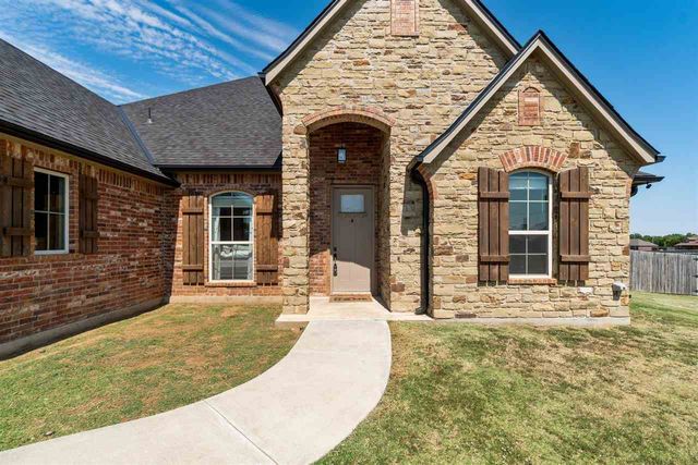 5640 NE Snowy Owl Rd, Elgin, OK 73538