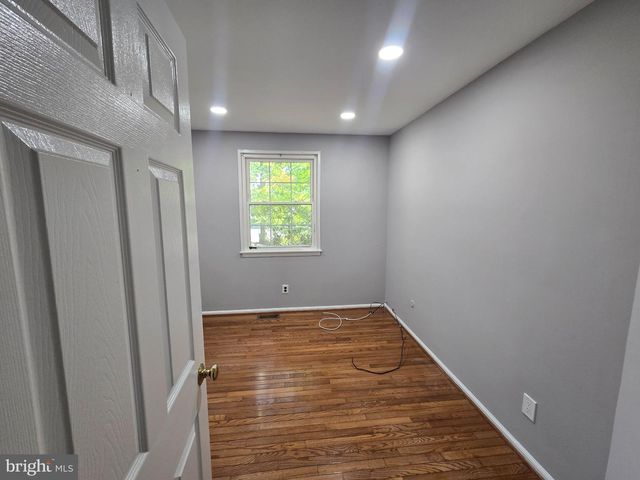 21 OAK CT, West Berlin, NJ 08091