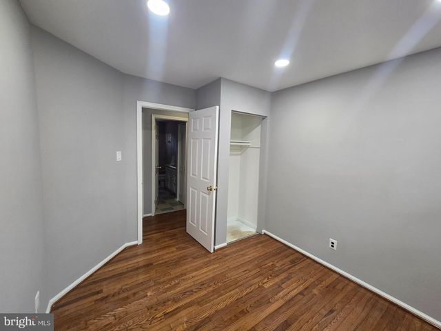21 OAK CT, West Berlin, NJ 08091
