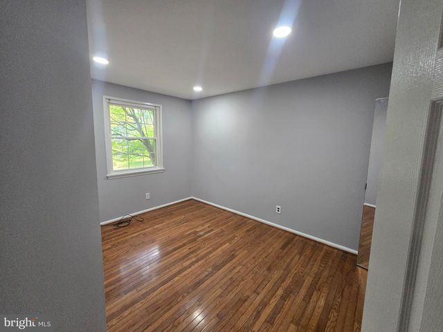 21 OAK CT, West Berlin, NJ 08091