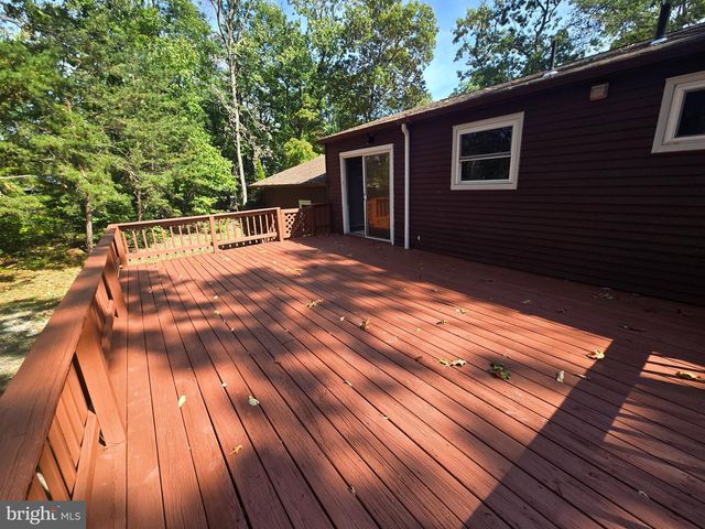 21 OAK CT, West Berlin, NJ 08091
