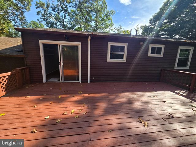 21 OAK CT, West Berlin, NJ 08091