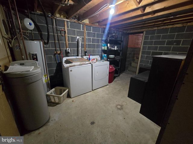 21 OAK CT, West Berlin, NJ 08091