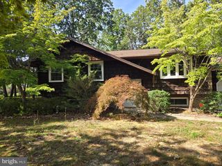 21 OAK CT, West Berlin, NJ 08091