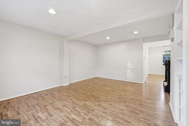 9804 GABON CT, Burke, VA 22015