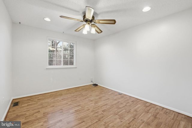 9804 GABON CT, Burke, VA 22015