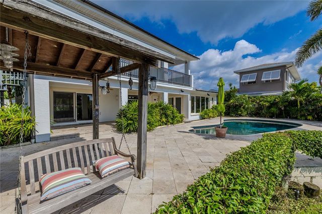 4937 DOVER STREET NE, St Petersburg, FL 33703