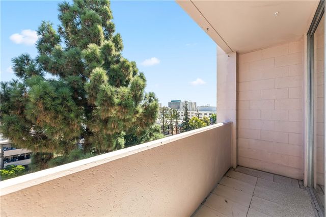 421 S La Fayette Park 701, Los Angeles, CA 90057