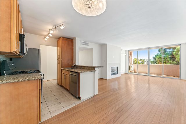 421 S La Fayette Park 701, Los Angeles, CA 90057