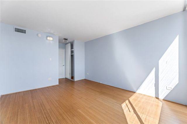 421 S La Fayette Park 701, Los Angeles, CA 90057