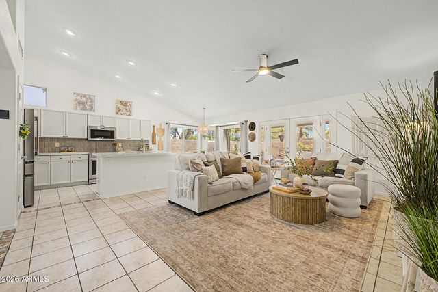 4890 W GERONIMO Street, Chandler, AZ 85226