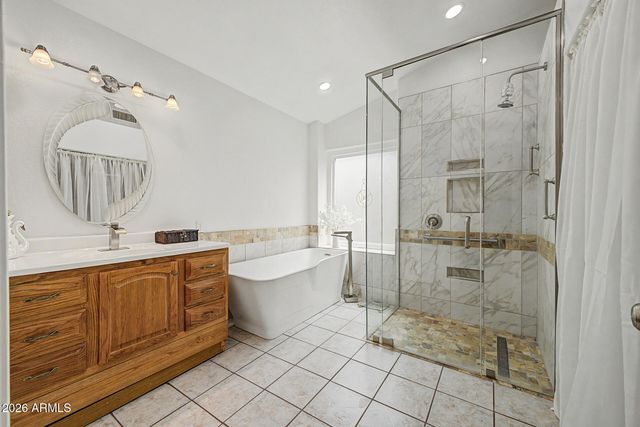 4890 W GERONIMO Street, Chandler, AZ 85226