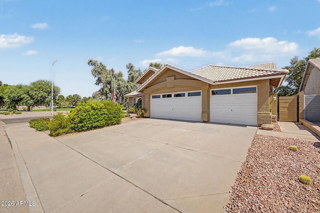 4890 W GERONIMO Street, Chandler, AZ 85226 — photo 4