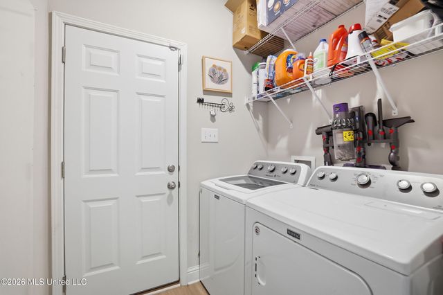 6864 Sweetclover Drive, Ocean Springs, MS 39564