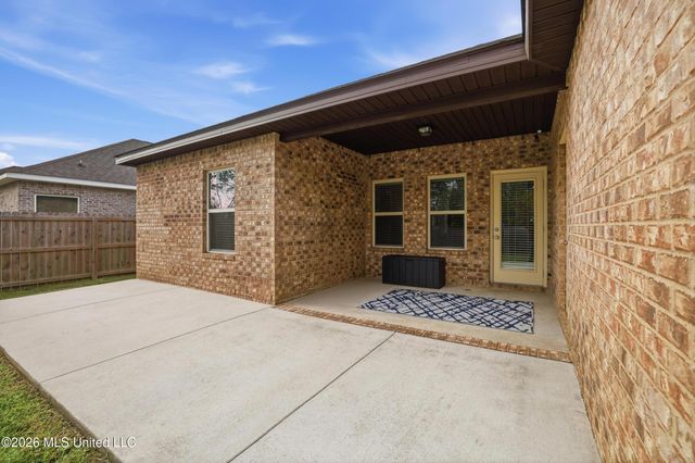 6864 Sweetclover Drive, Ocean Springs, MS 39564