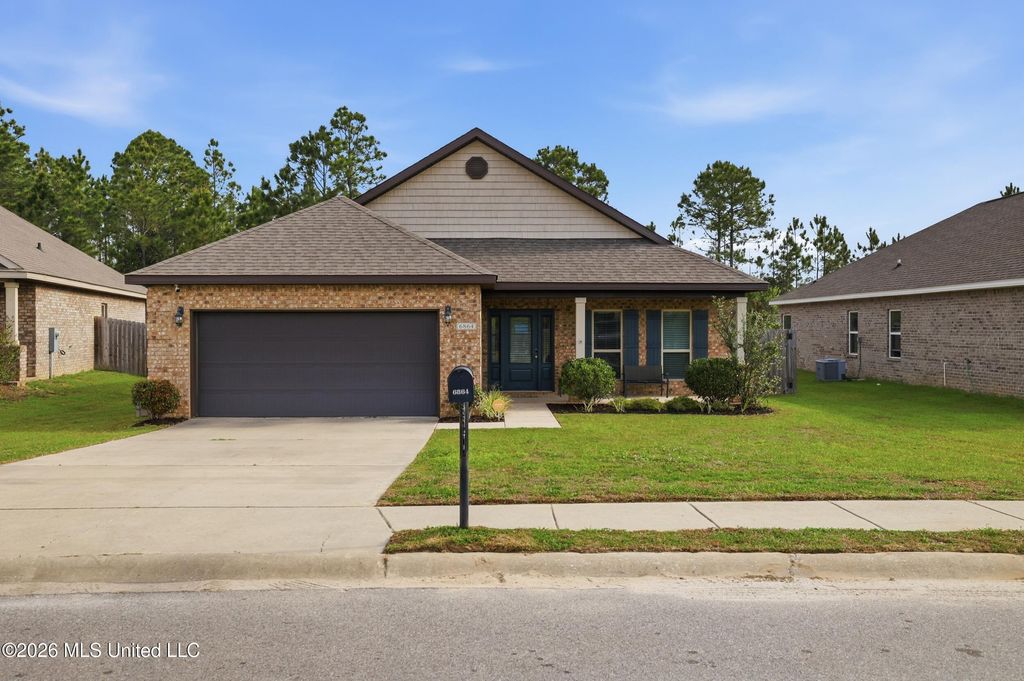 6864 Sweetclover Drive, Ocean Springs, MS 39564