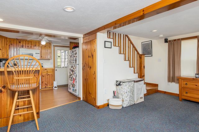 134 Chases Grove Road, Derry, NH 03038