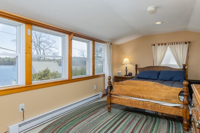 134 Chases Grove Road, Derry, NH 03038