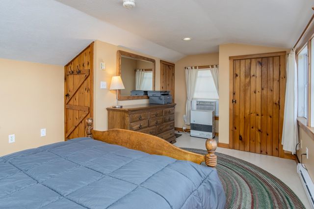 134 Chases Grove Road, Derry, NH 03038