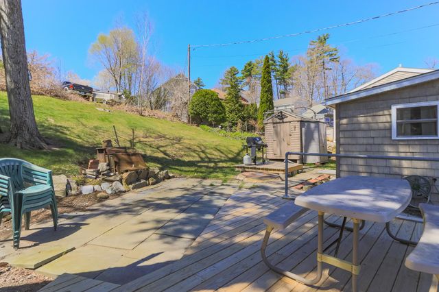 134 Chases Grove Road, Derry, NH 03038