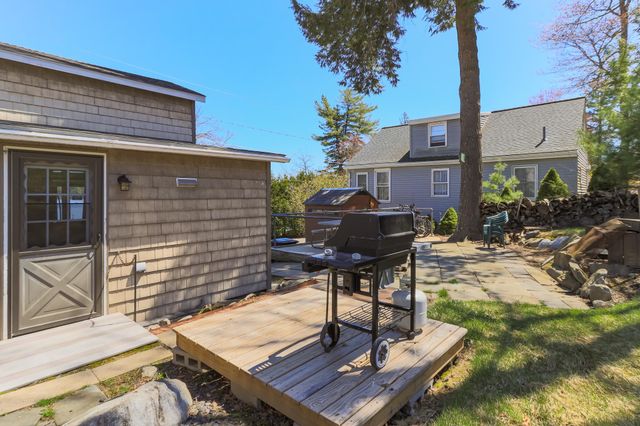 134 Chases Grove Road, Derry, NH 03038