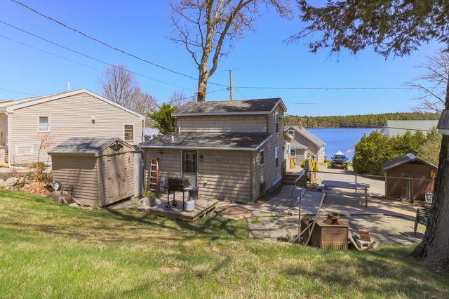 134 Chases Grove Road, Derry, NH 03038