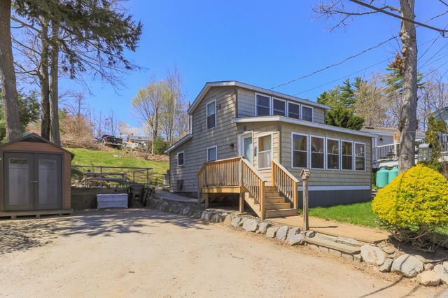 134 Chases Grove Road, Derry, NH 03038