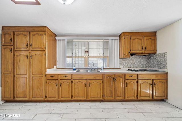 5436 EDMONTON Avenue, El Paso, TX 79924