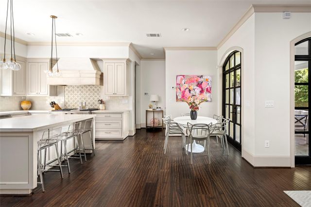 2216 Stanmore Drive, Houston, TX 77019