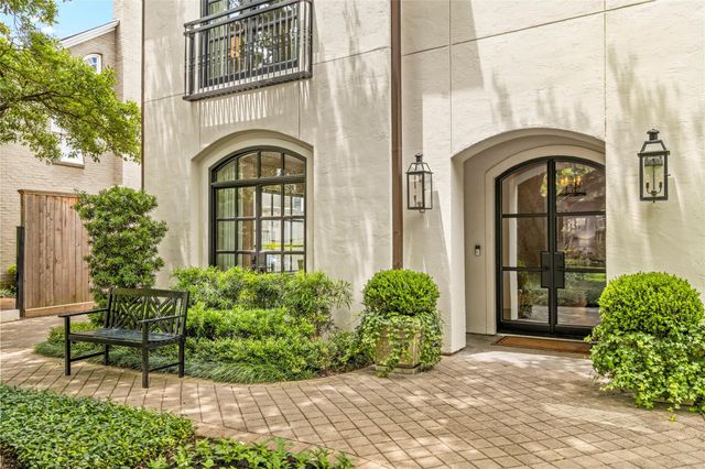 2216 Stanmore Drive, Houston, TX 77019