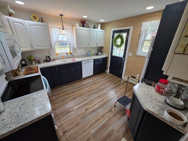 66 Sky View Drive, Farmington, NH 03835