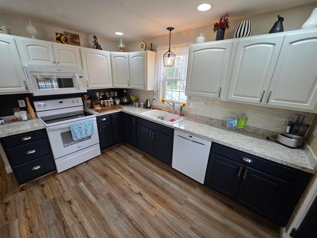 66 Sky View Drive, Farmington, NH 03835