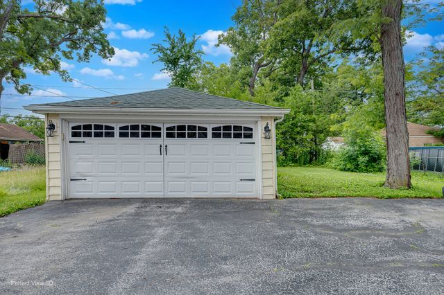 11154 S Worth Avenue, Worth, IL 60482