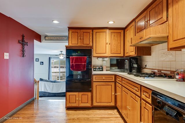 11154 S Worth Avenue, Worth, IL 60482